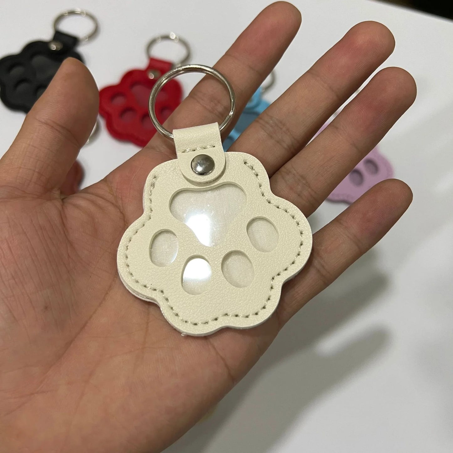 1PC Leather pet hair storage bag, cat paw keychain, multifunctional