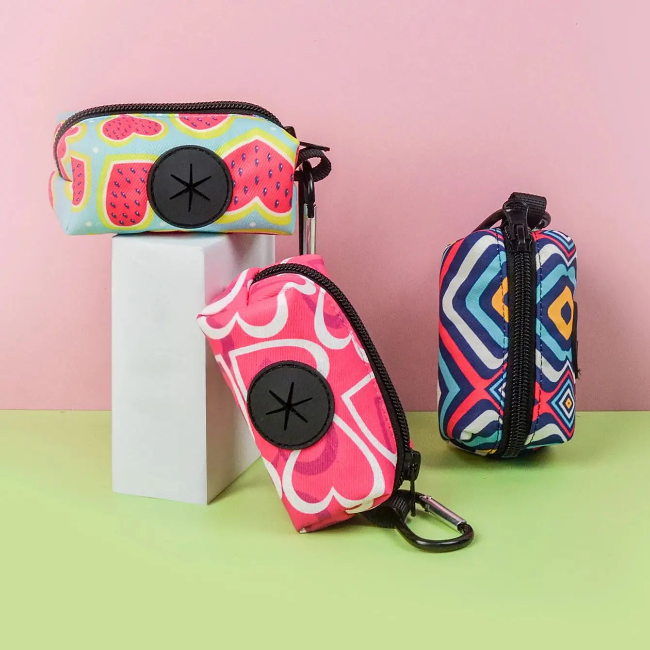 Cute Design Pet Poop Bag Holder Dispenser Without Poop Bag And Leashes
