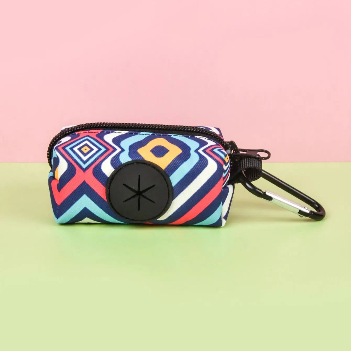 Cute Design Pet Poop Bag Holder Dispenser Without Poop Bag And Leashes
