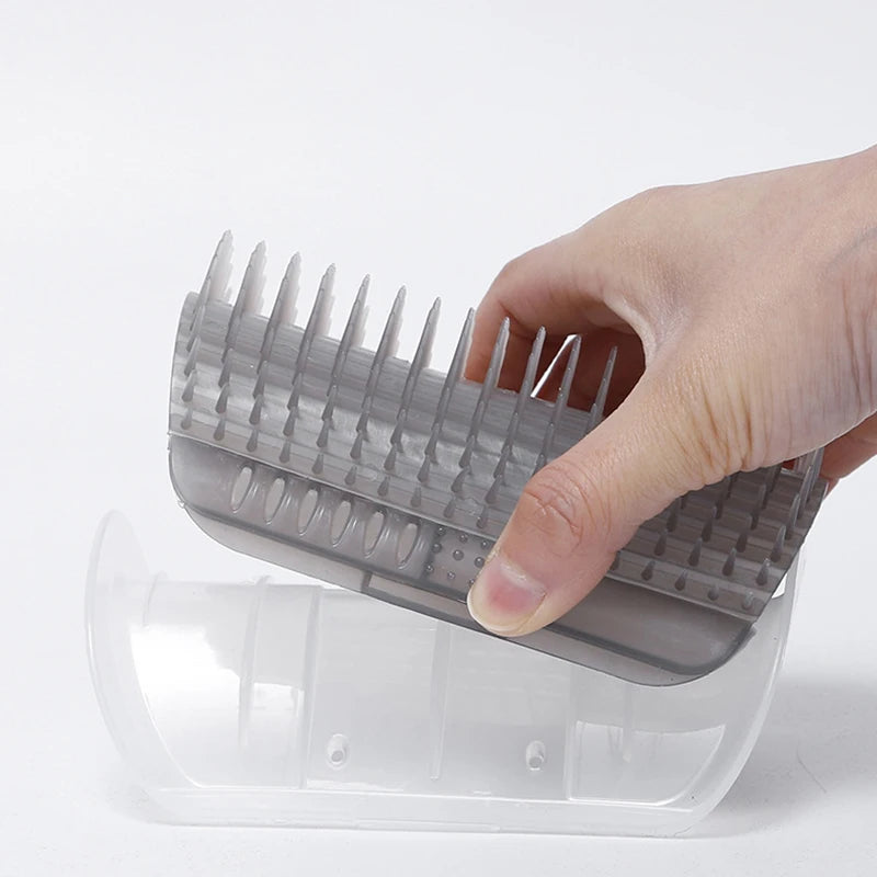 Best-selling Item Massager for Cats PP Material Pets Goods Brush