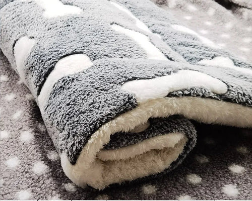 Thicken Flannel Mat Pet Cat Beds Mats Dog Bed Sleeping Mat Soft Warm