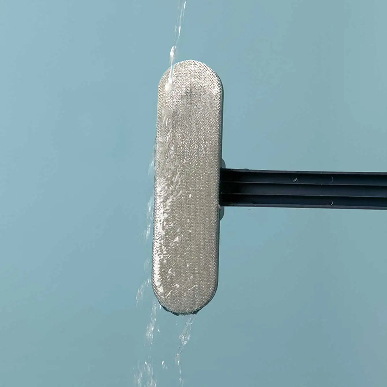 1 multifunctional long handled window brush, wet and dry