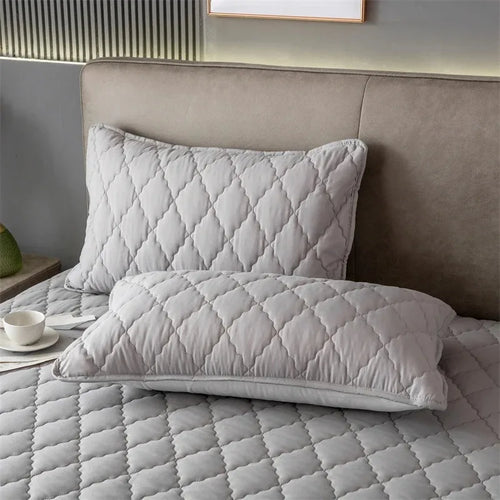 1/2 Pieces Waterproof Pillowcase Anti Stain Machine Washable Pillow
