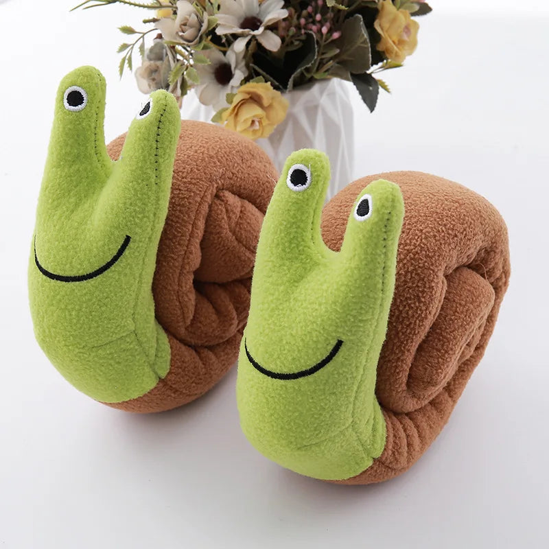Snail shaped dog and cat toys, pet products, pet supplies, mats to